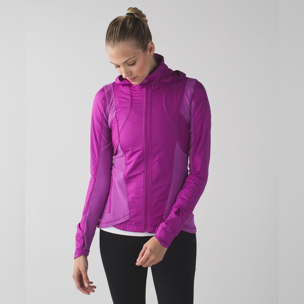 Lululemon Kanto catch me Run jacket ultra violet size 4